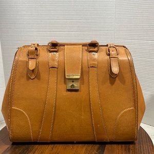 Vintage Doctor Bag Duffle In Beautiful Golden Tan Leather With Brass Lock lLatch